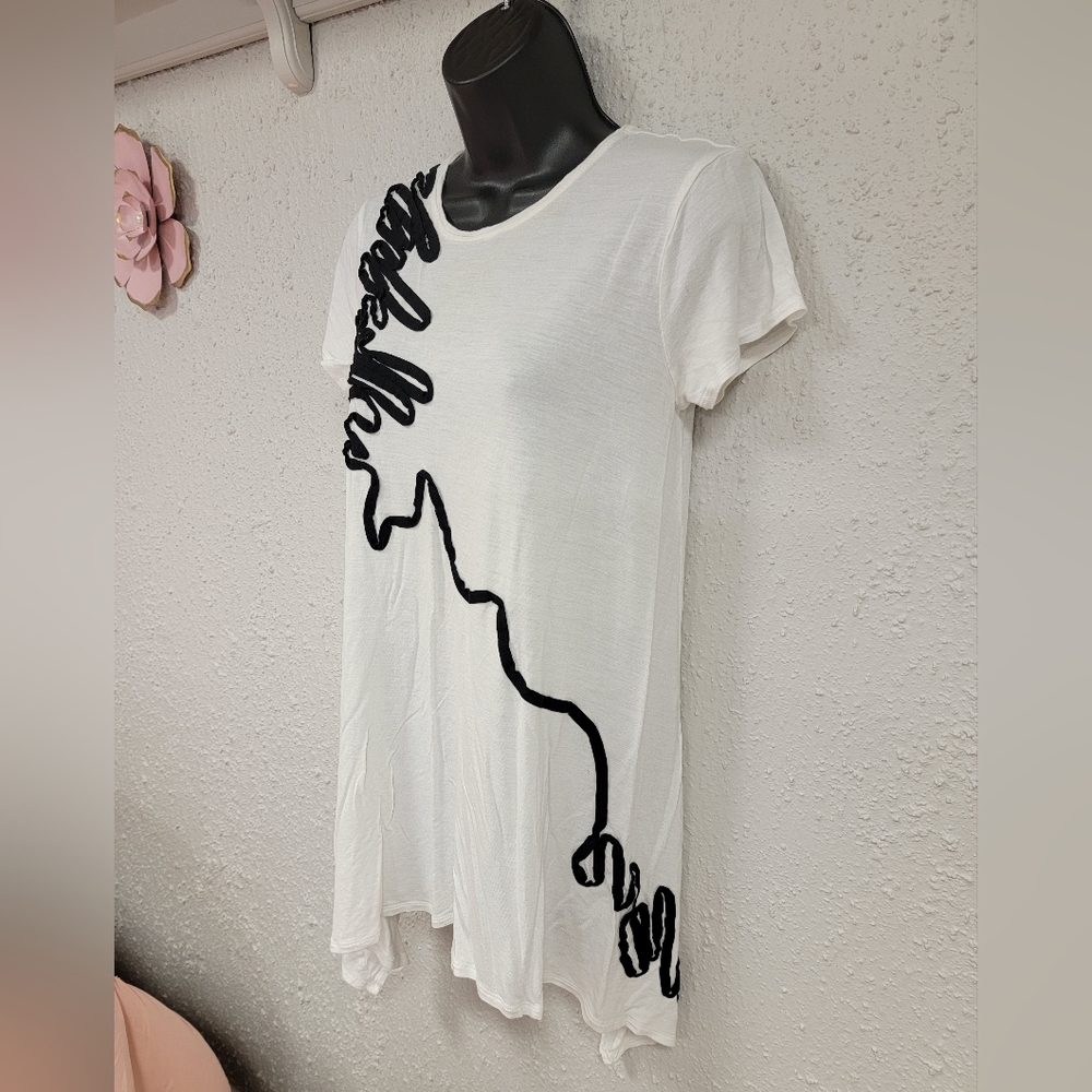 DooRi Stylish White and Black Women's Top SzM - Picture 3 of 7